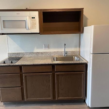 Woodspring Suites Detroit Мадисон-Хайтс Экстерьер фото