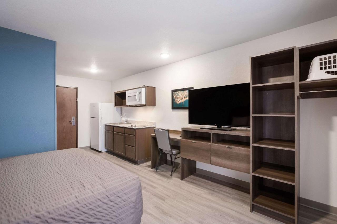 Woodspring Suites Detroit Мадисон-Хайтс Экстерьер фото