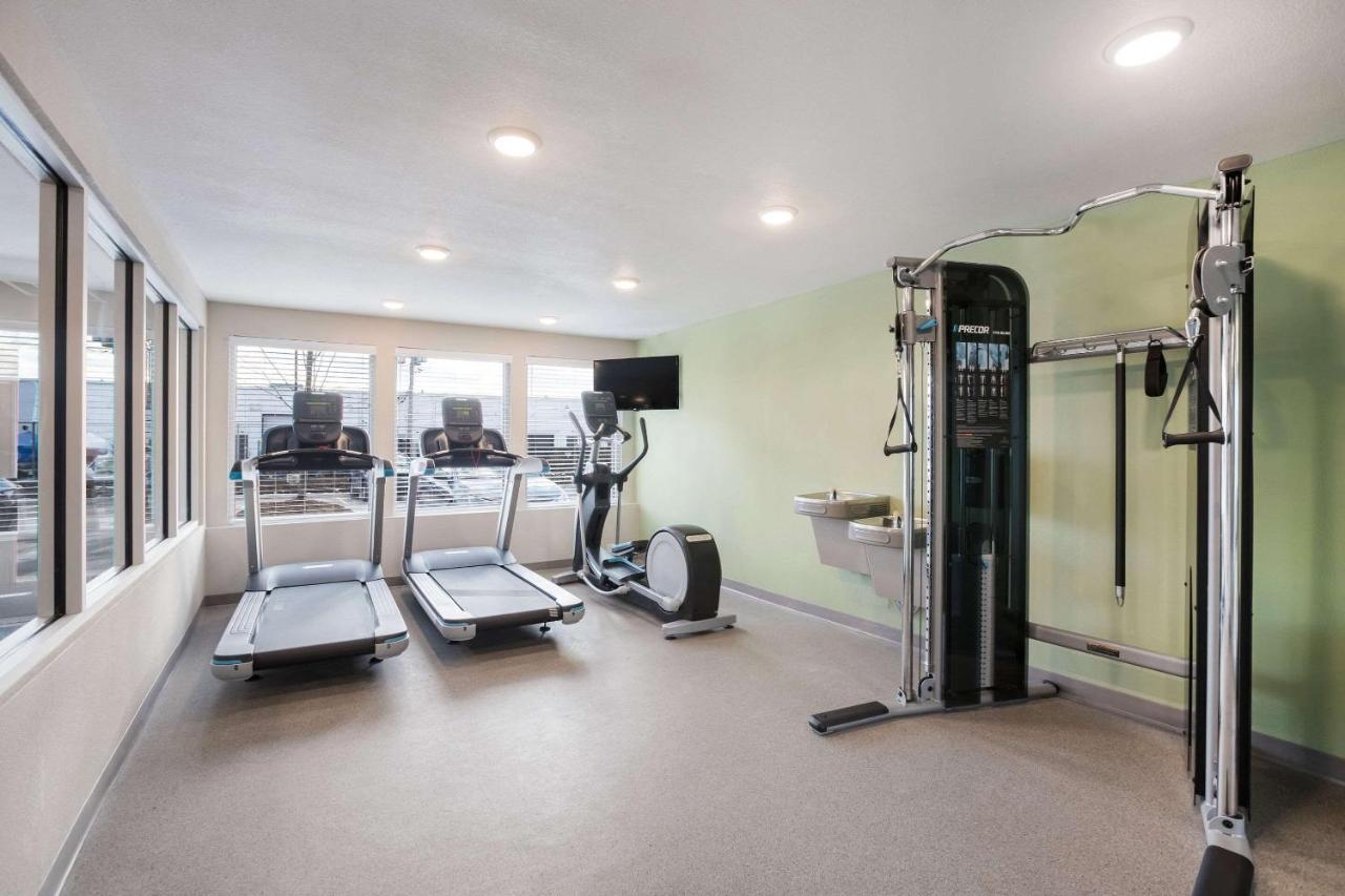 Woodspring Suites Detroit Мадисон-Хайтс Экстерьер фото